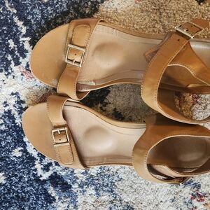 Vionic Tan Women's Sandals